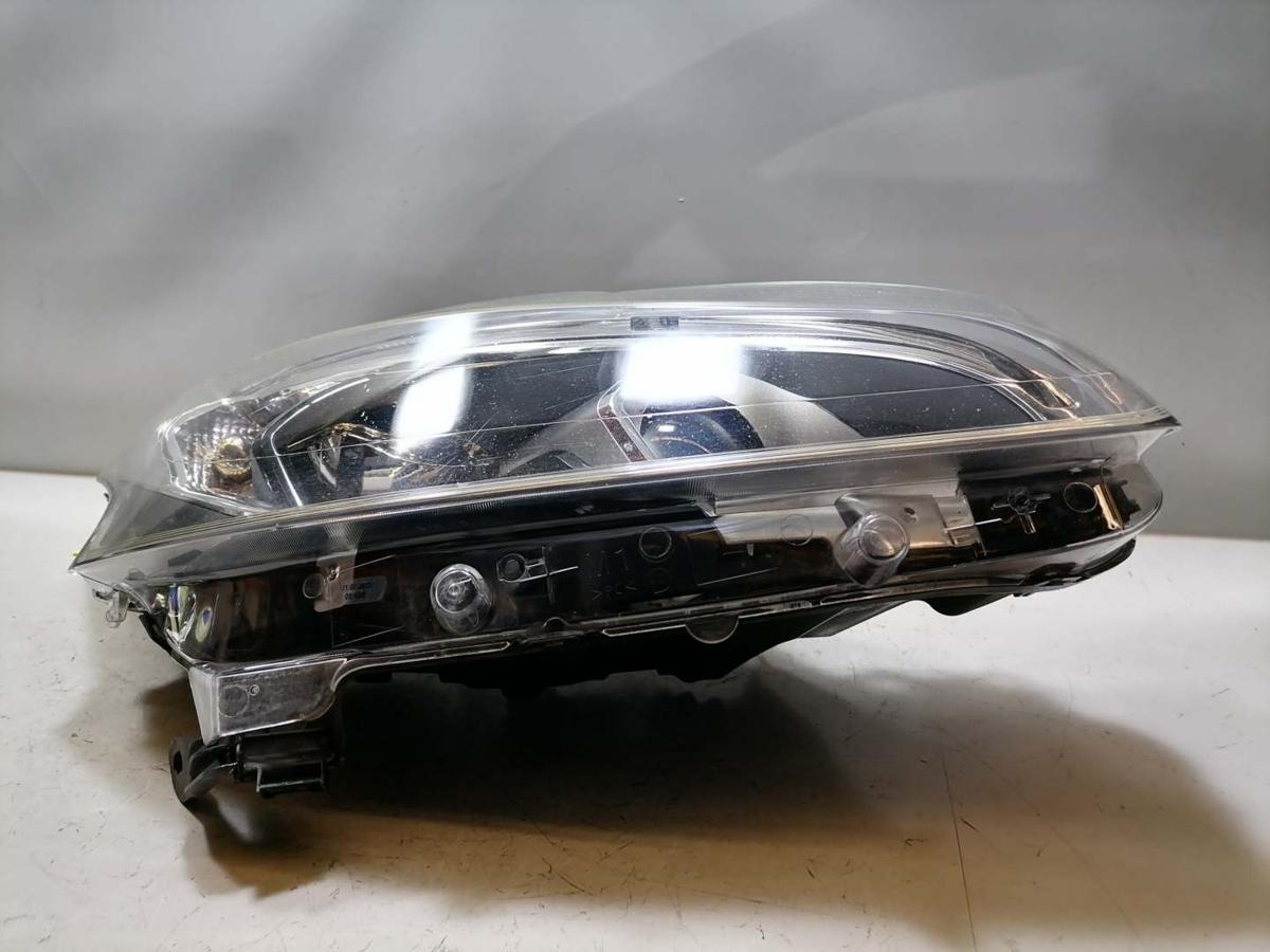 Peugeot 208 original Scheinwerfer vorn rechts Halogen Facelift Bj.2015